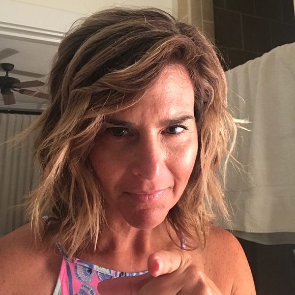 Meet your Posher, Robbyn - Picture 1 of 1